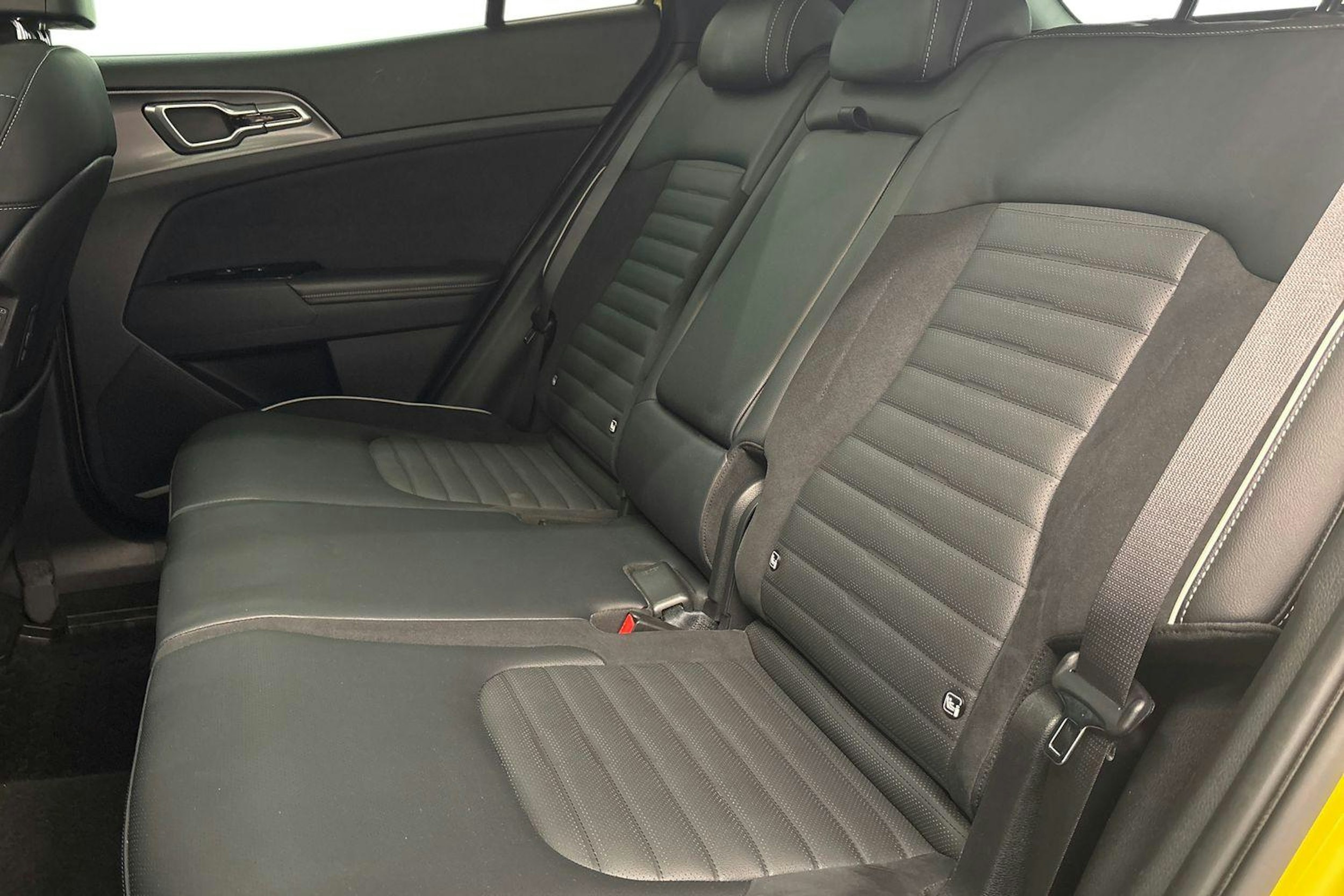 keltainen Kia Sportage 2022 kuva 10.
