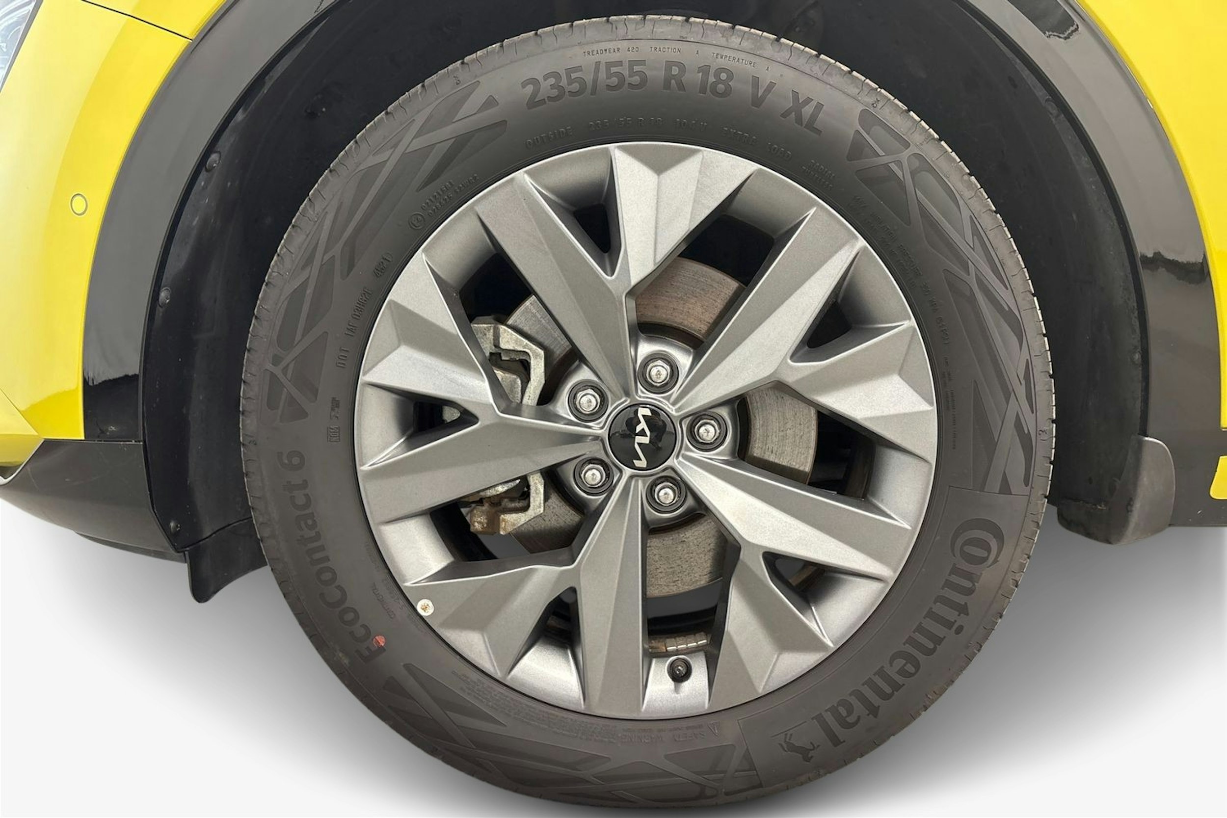 keltainen Kia Sportage 2022 kuva 11.