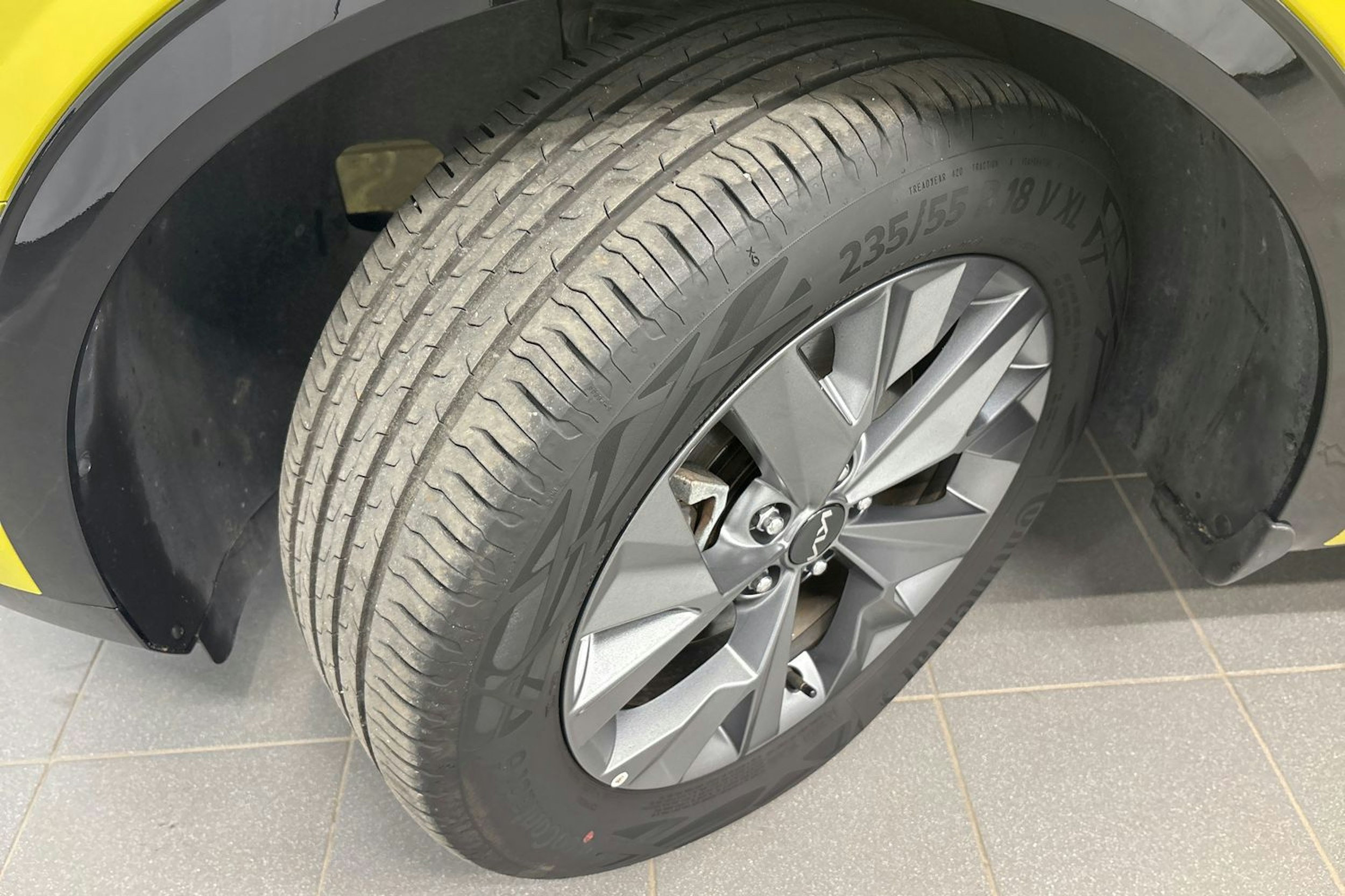 keltainen Kia Sportage 2022 kuva 13.