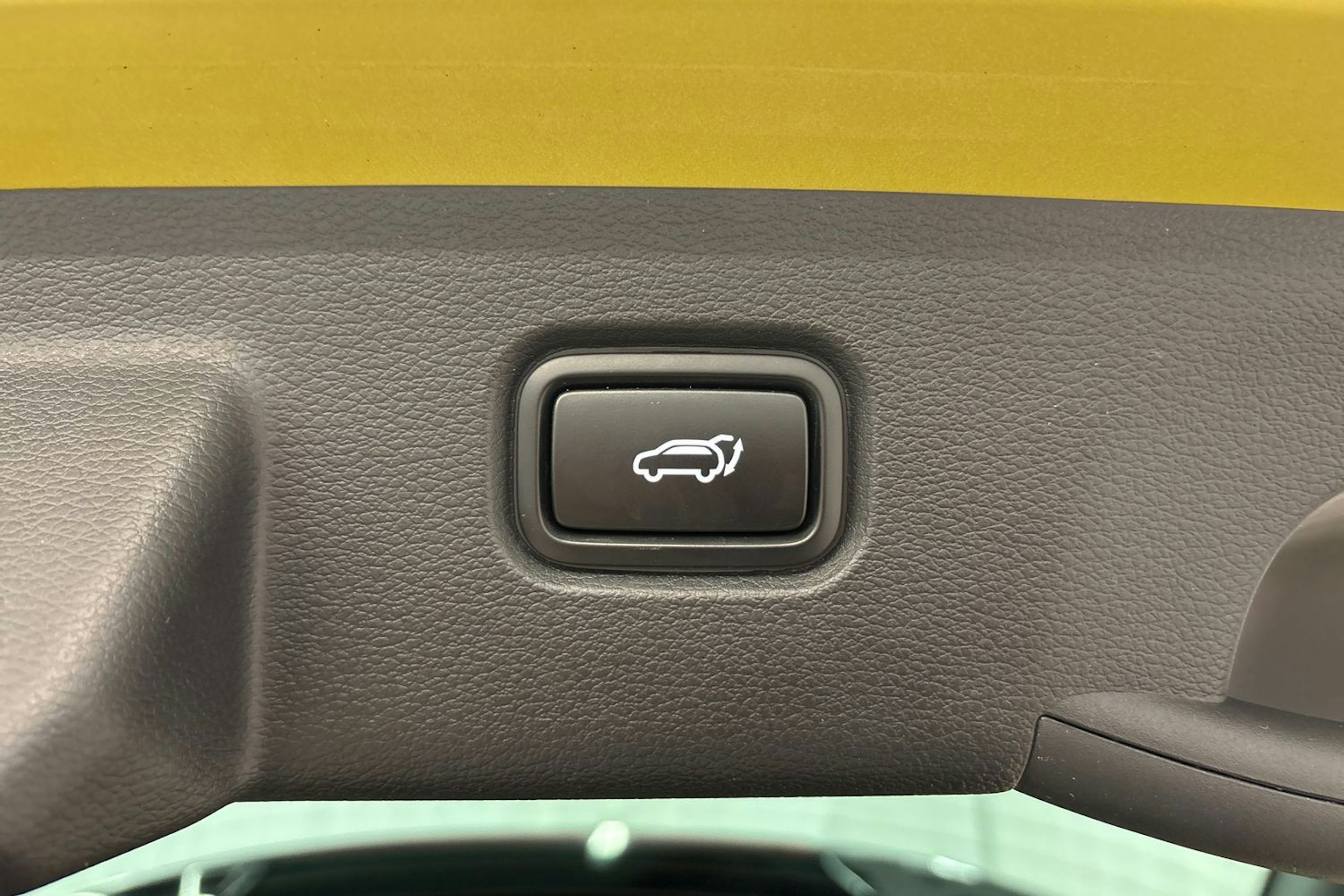 keltainen Kia Sportage 2022 kuva 17.