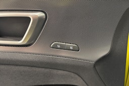 keltainen Kia Sportage 2022 kuva 19.