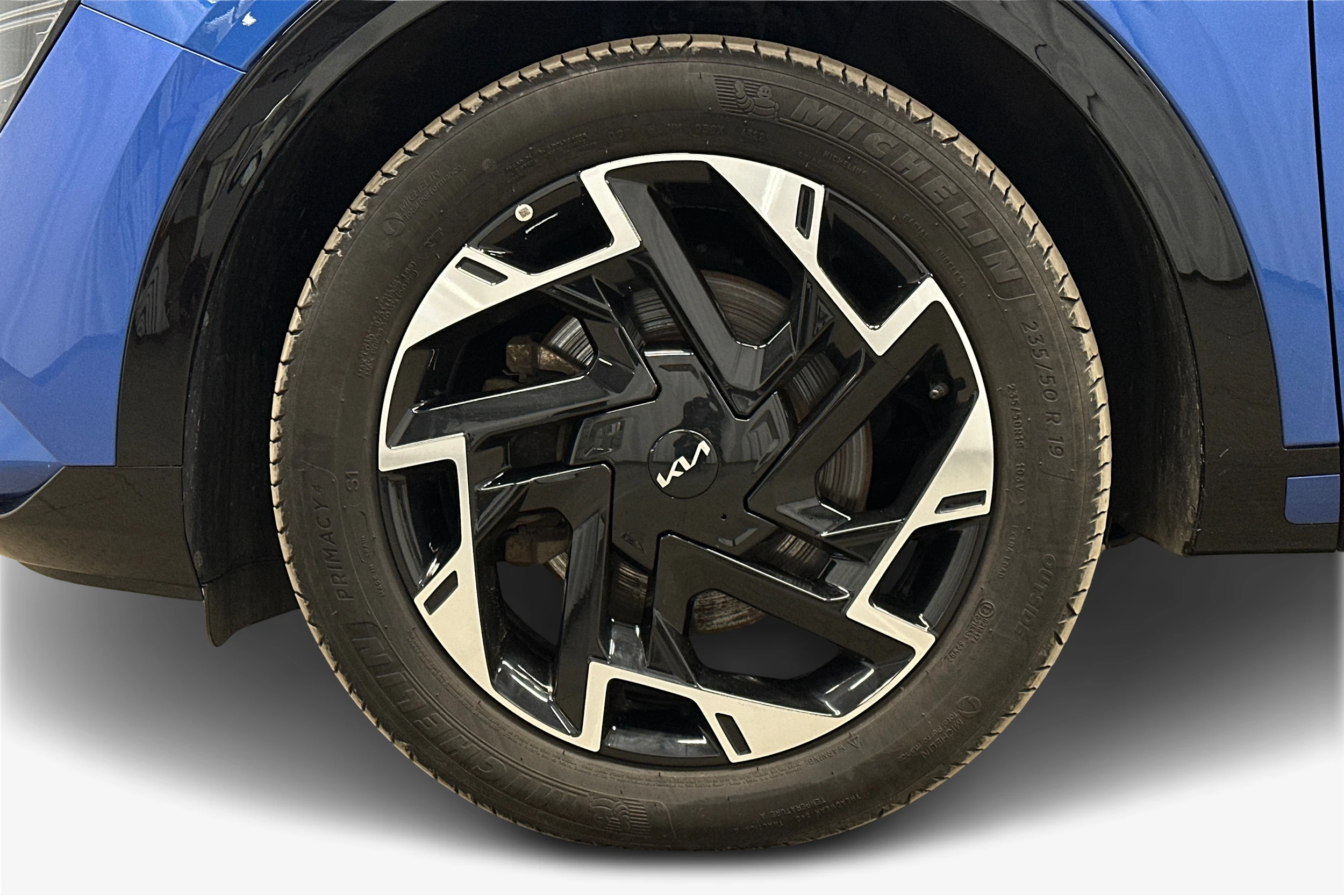 sininen Kia Sportage 2023 kuva 9.