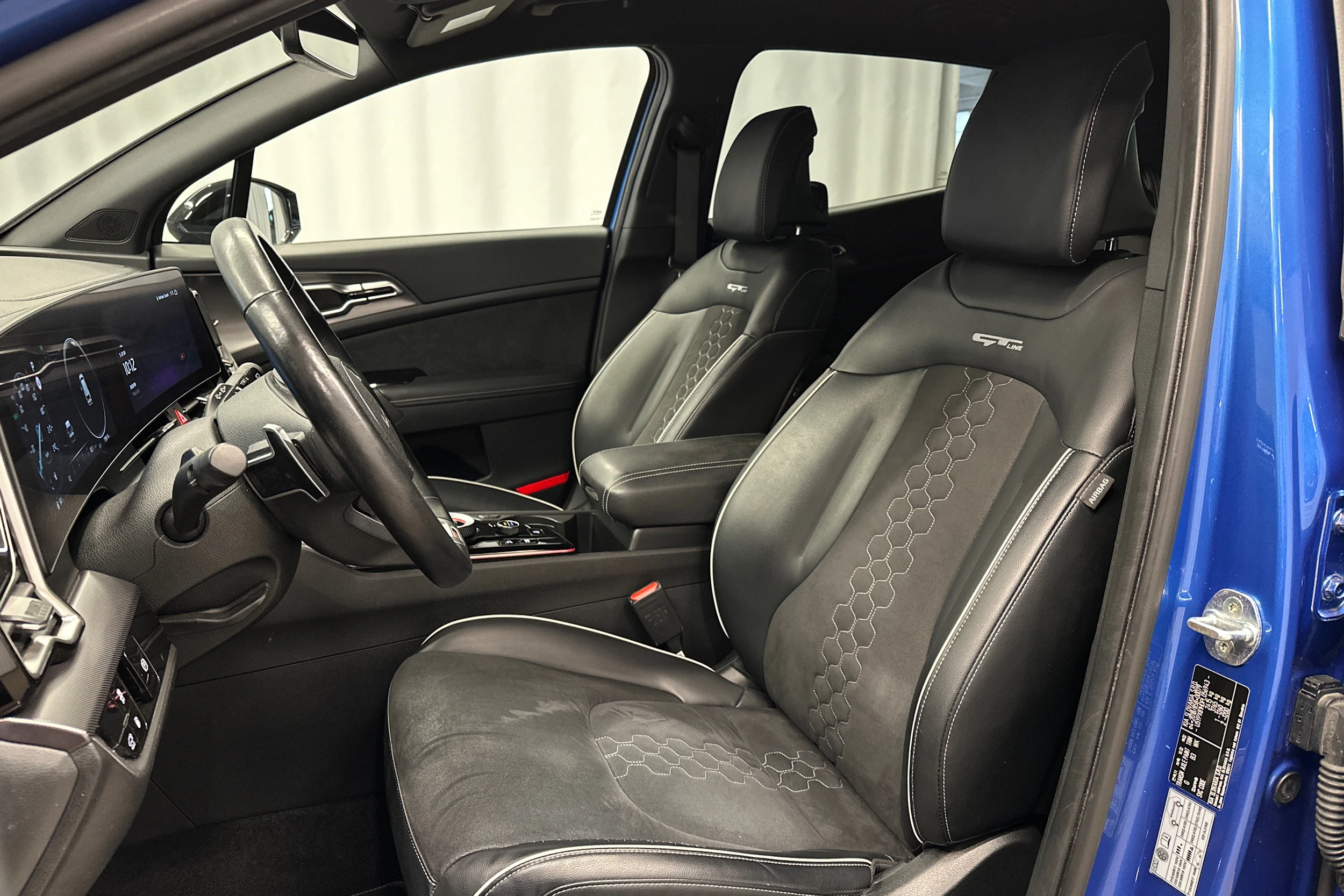 sininen Kia Sportage 2023 kuva 15.