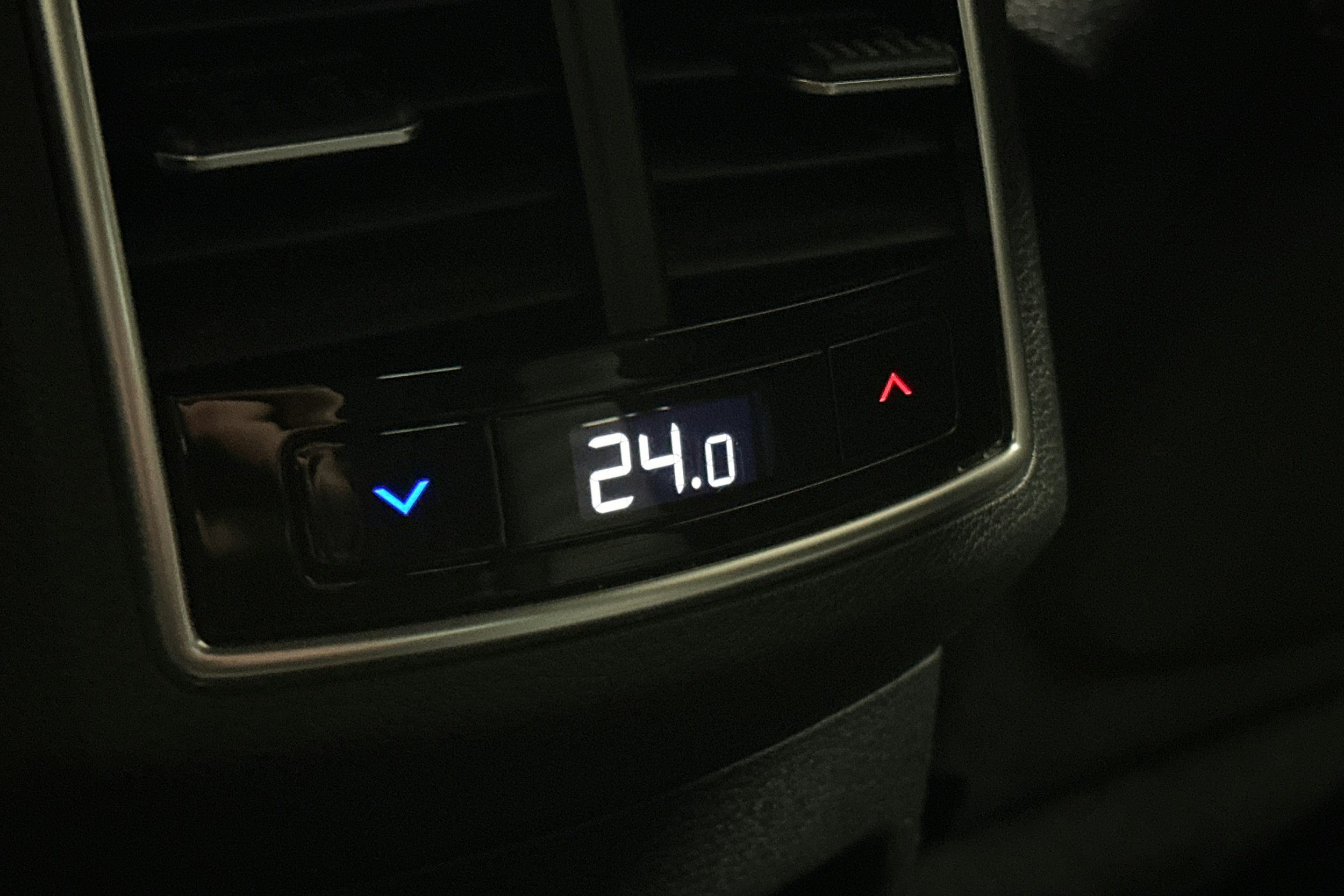 musta Kia Sportage 2023 kuva 17.