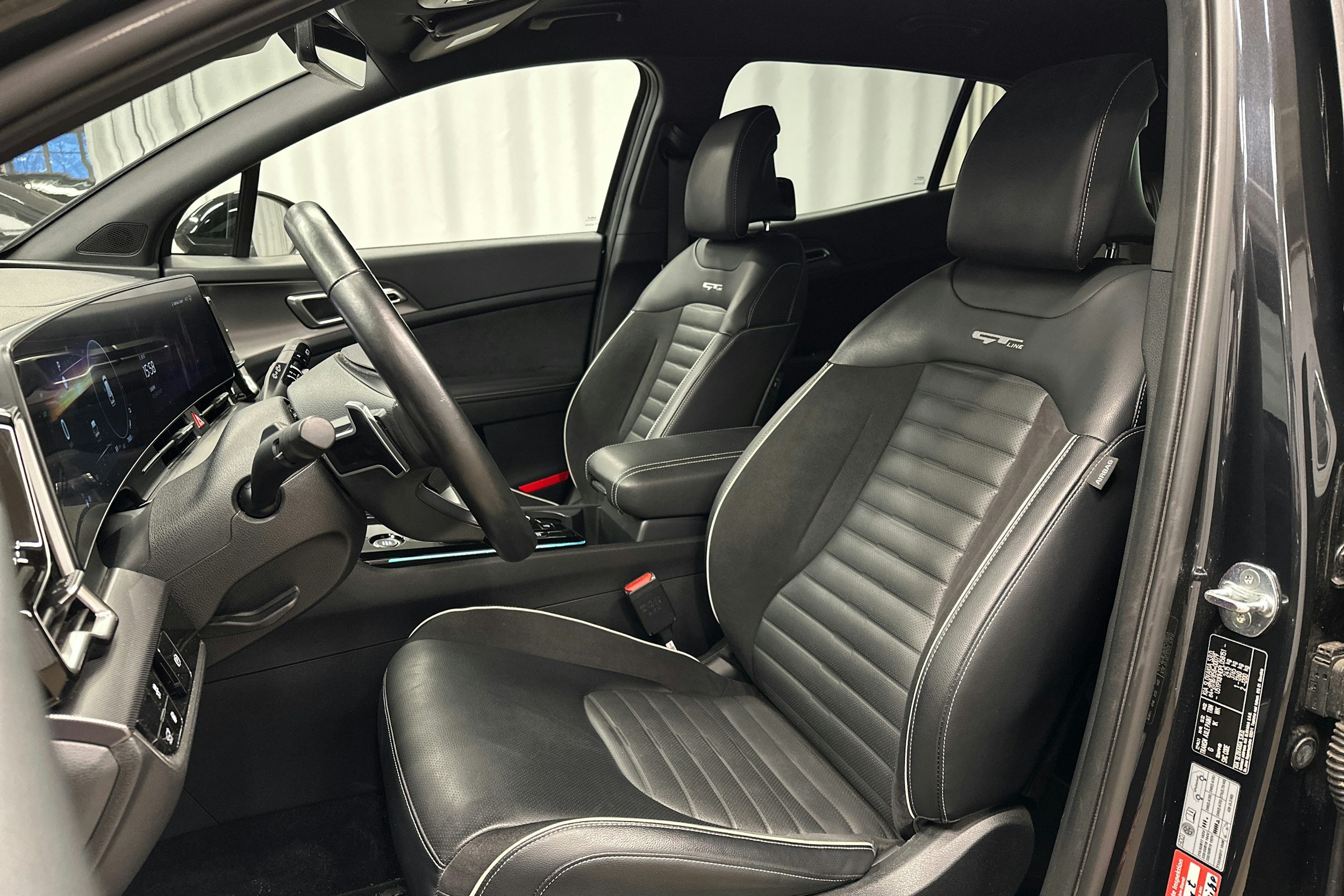 musta Kia Sportage 2023 kuva 18.