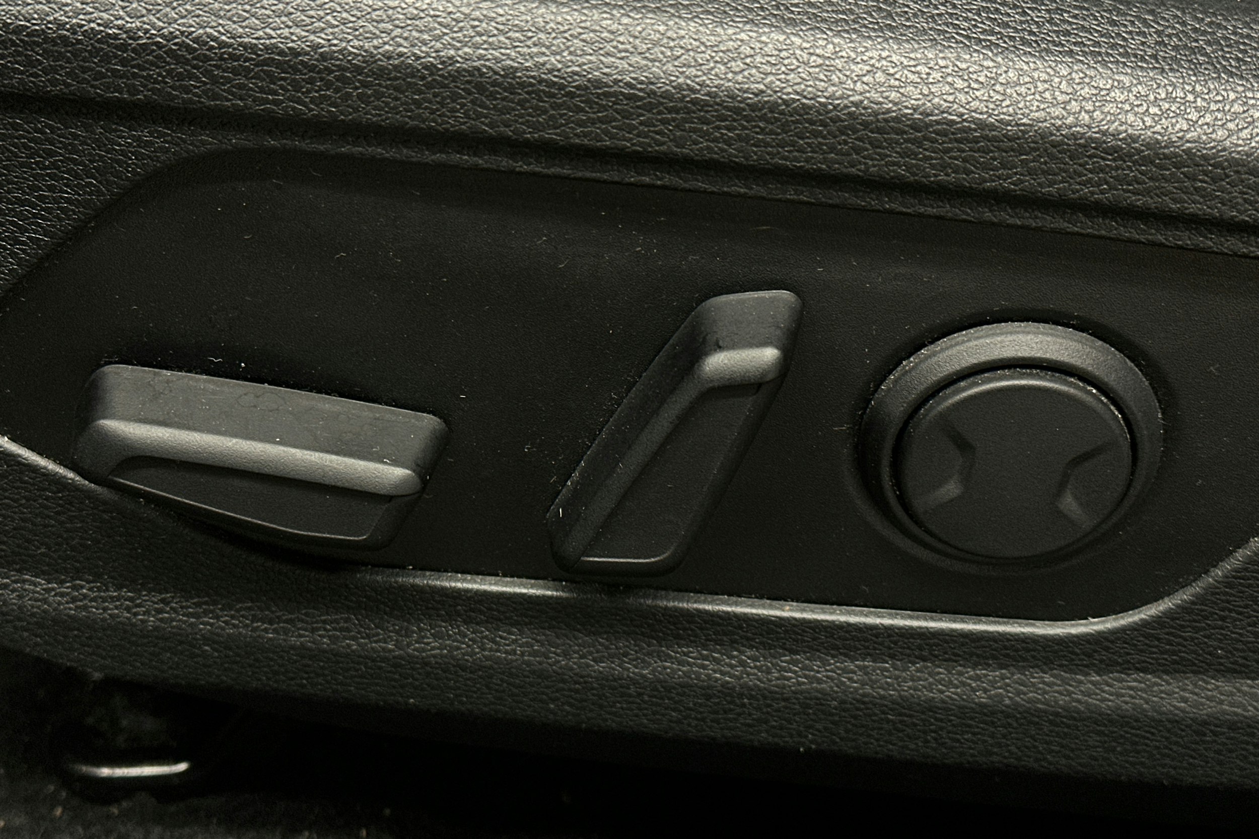 musta Kia Sportage 2023 kuva 19.