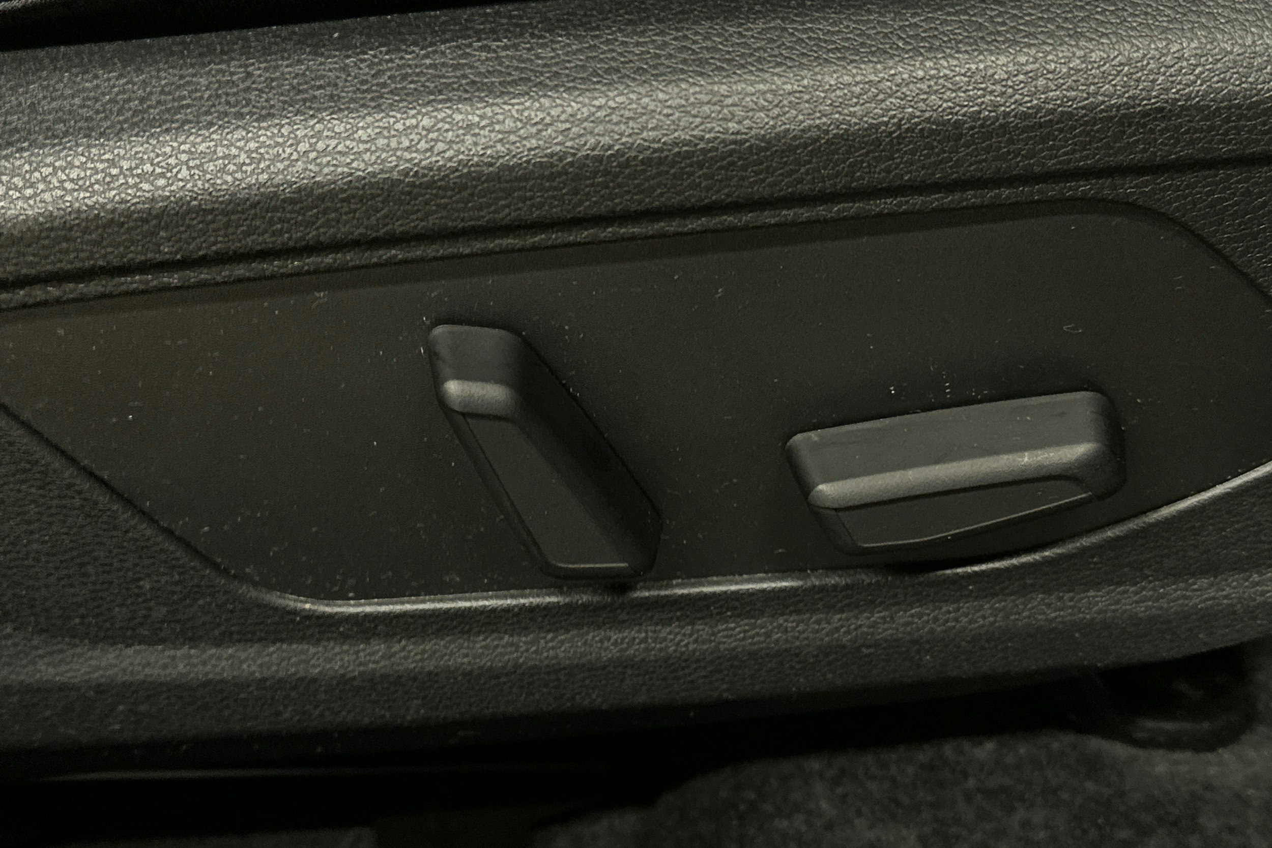 musta Kia Sportage 2023 kuva 21.