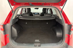 punainen Kia Sportage 2023 kuva 11.