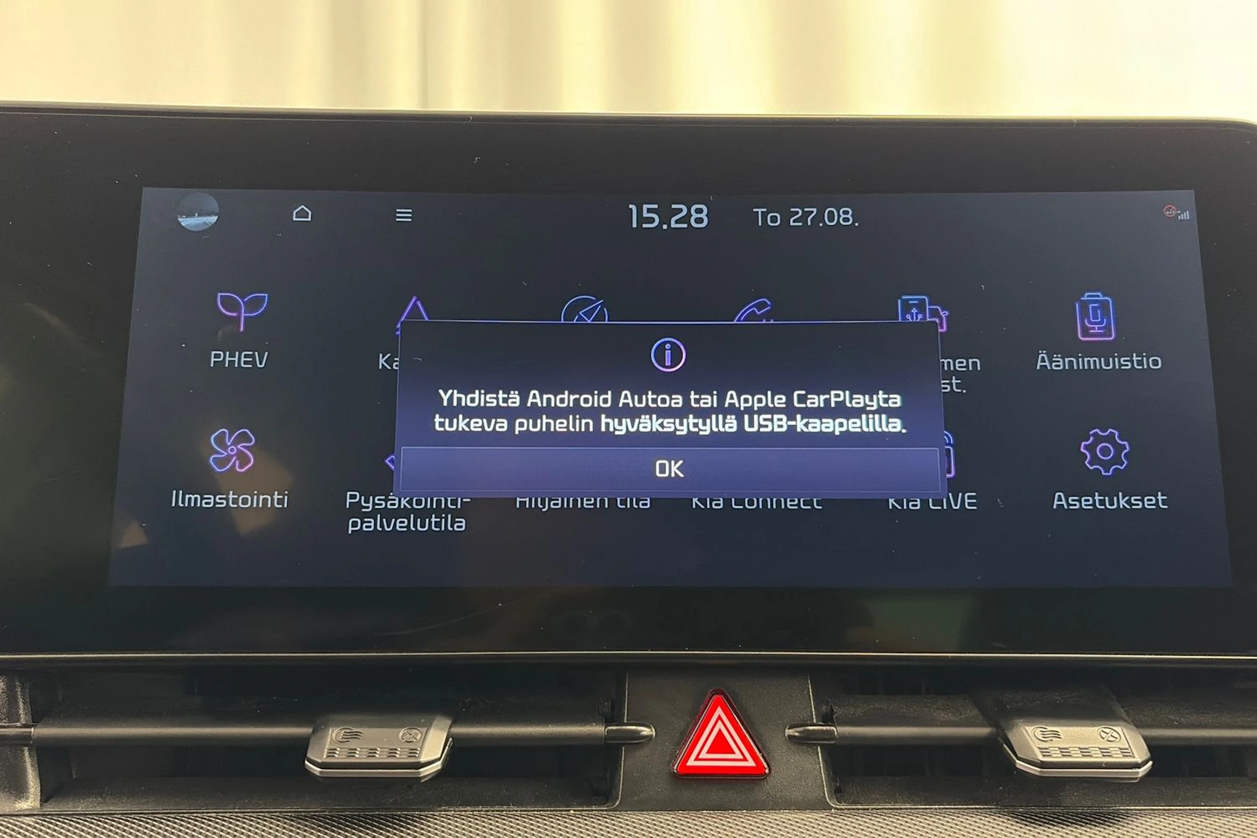punainen Kia Sportage 2023 kuva 20.
