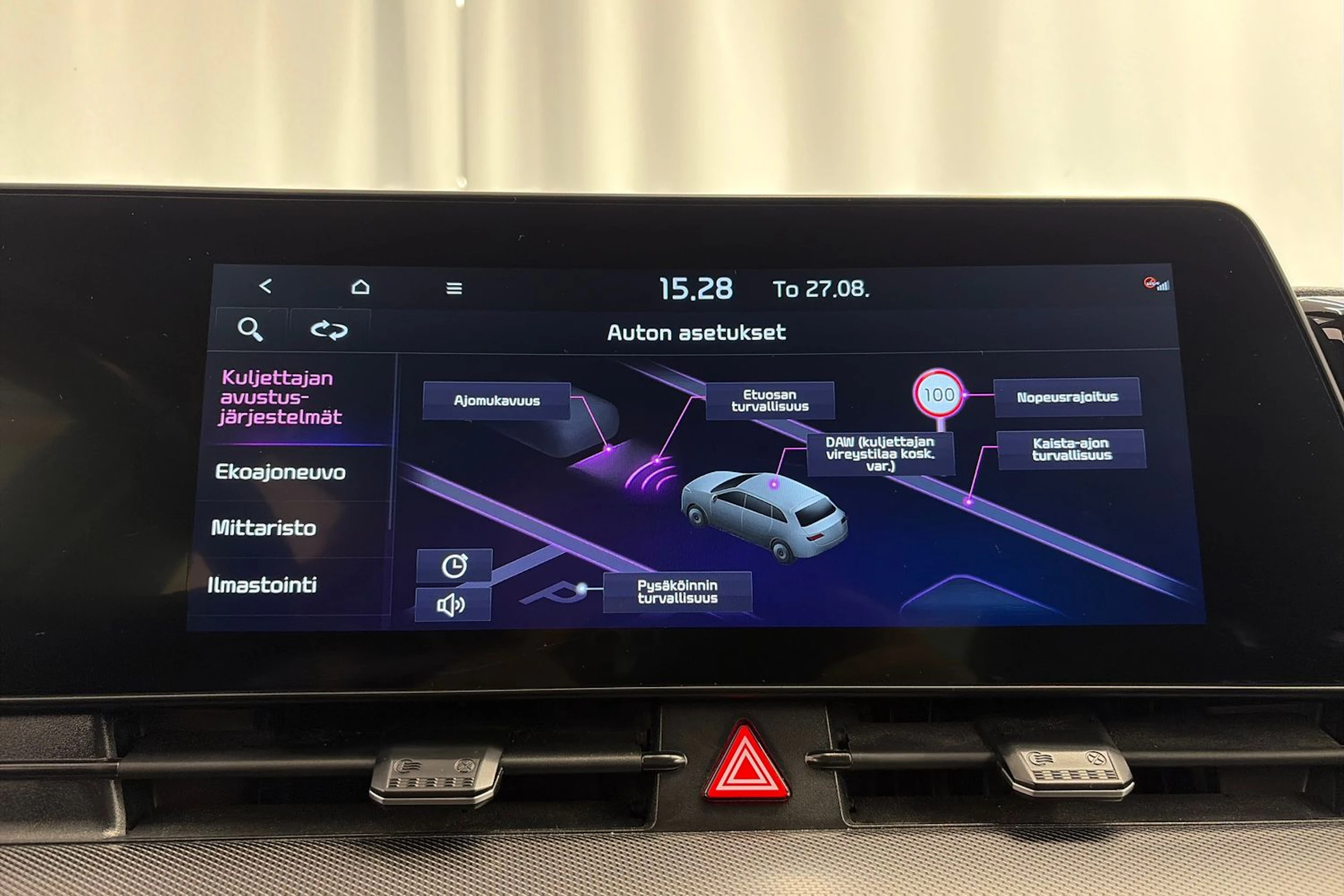 punainen Kia Sportage 2023 kuva 21.