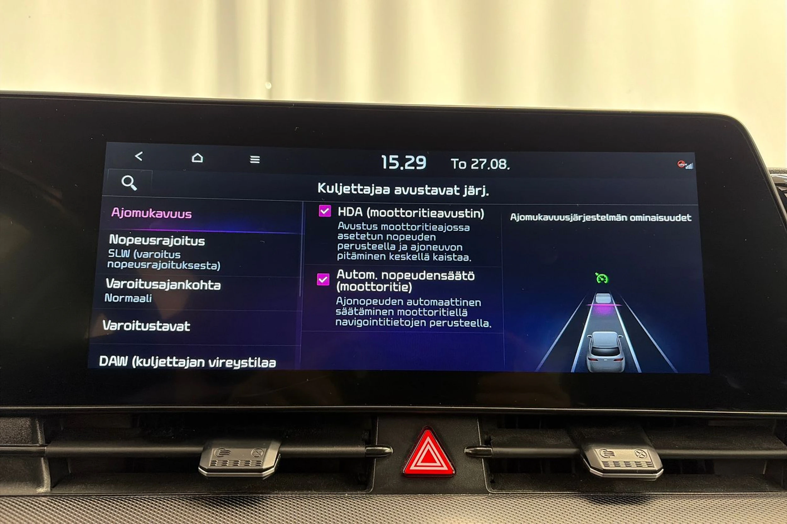 punainen Kia Sportage 2023 kuva 22.
