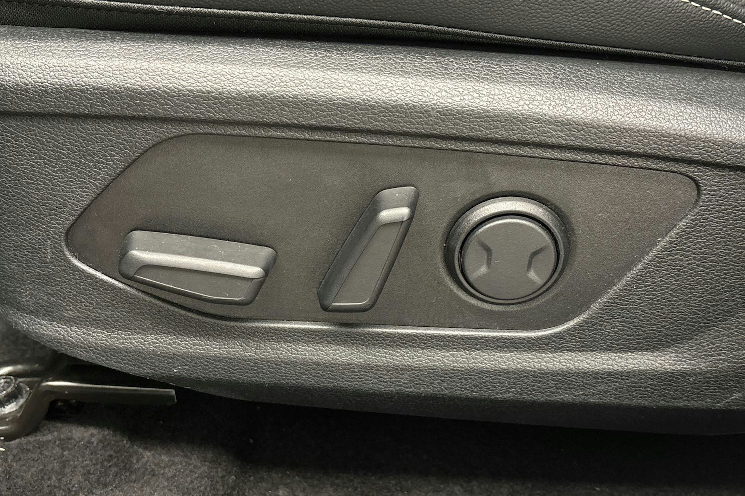 valkoinen Kia Sportage 2023 kuva 12.