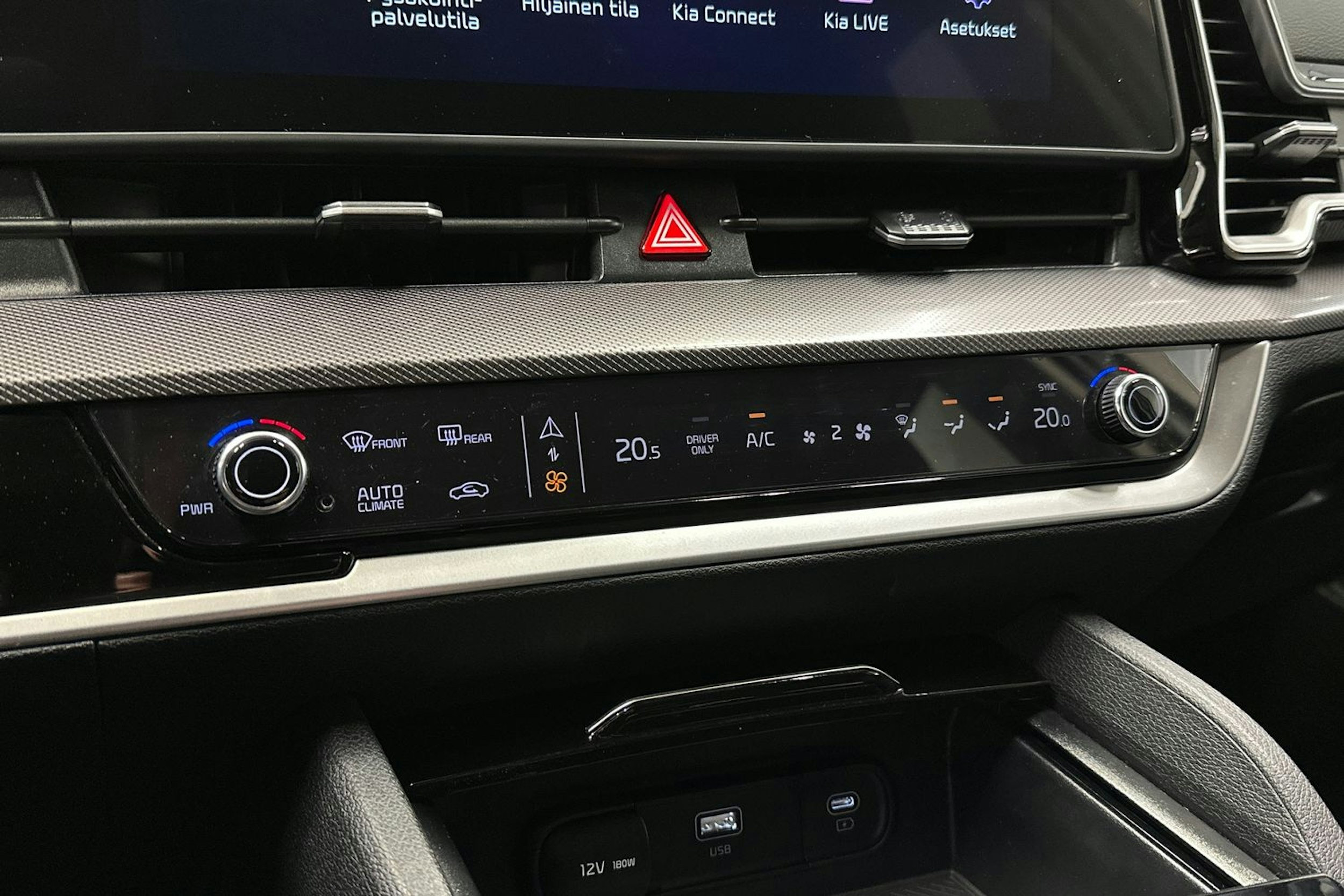 valkoinen Kia Sportage 2024 kuva 22.