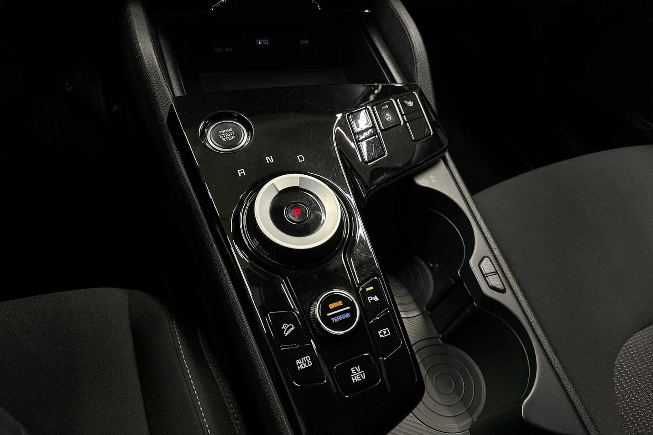 valkoinen Kia Sportage 2024 kuva 24.