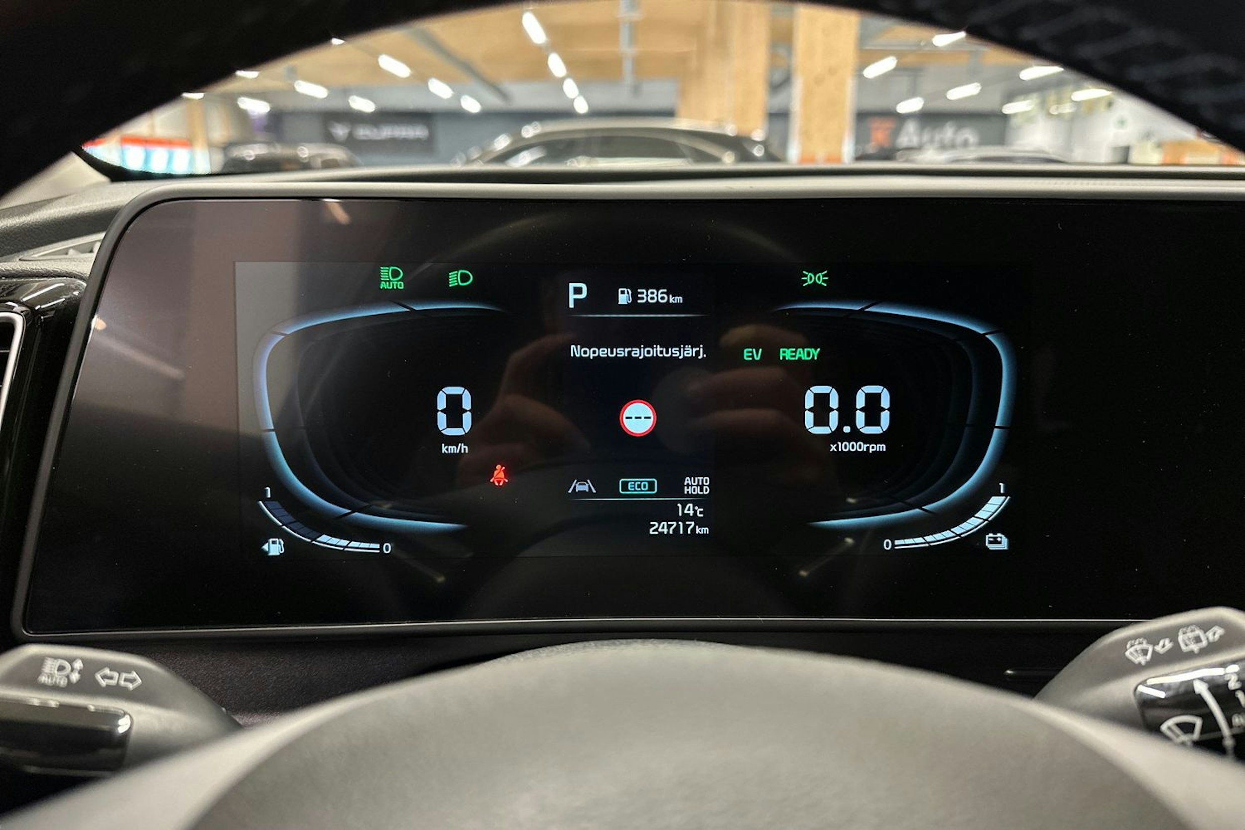 valkoinen Kia Sportage 2024 kuva 25.