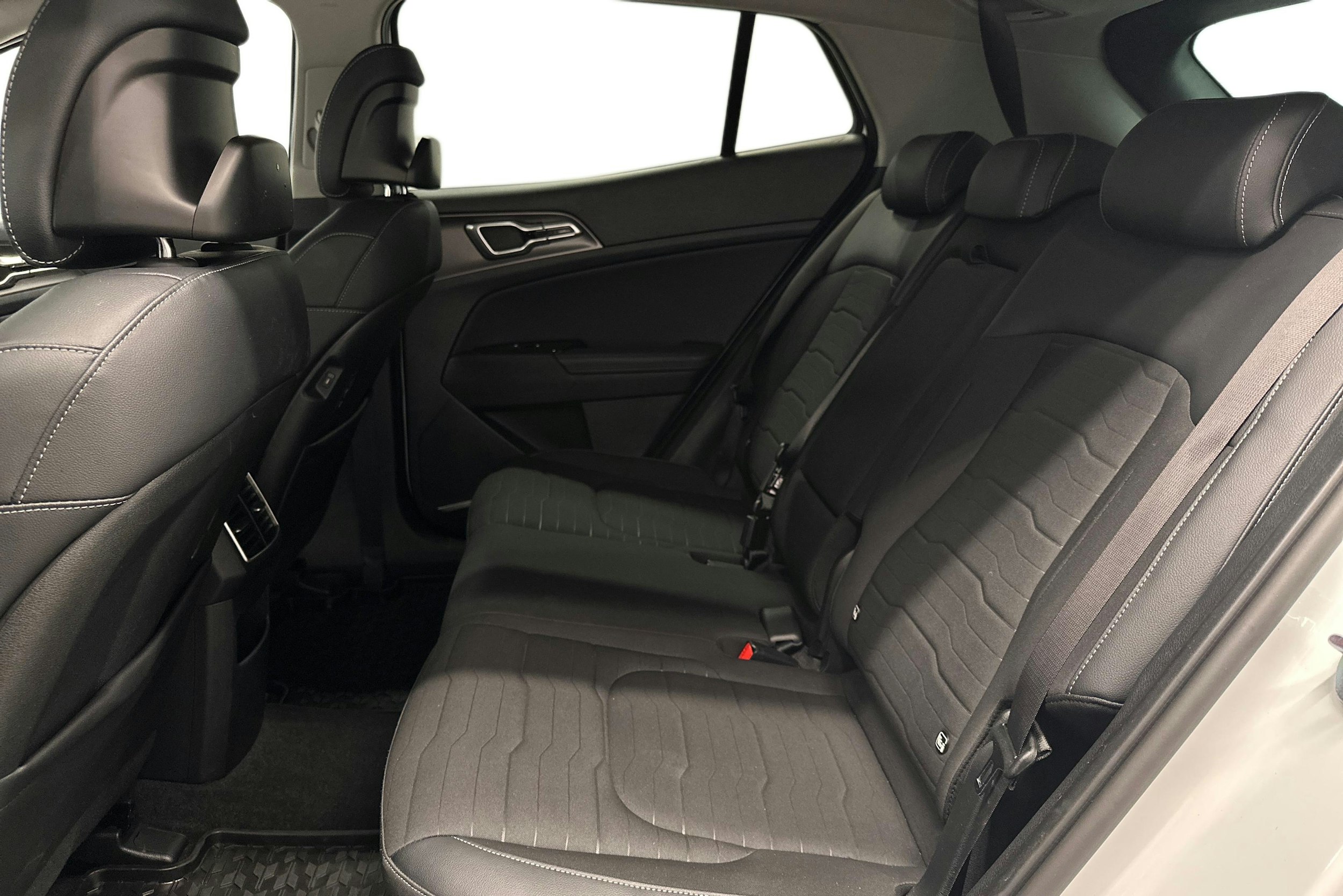 valkoinen Kia Sportage 2025 kuva 10.