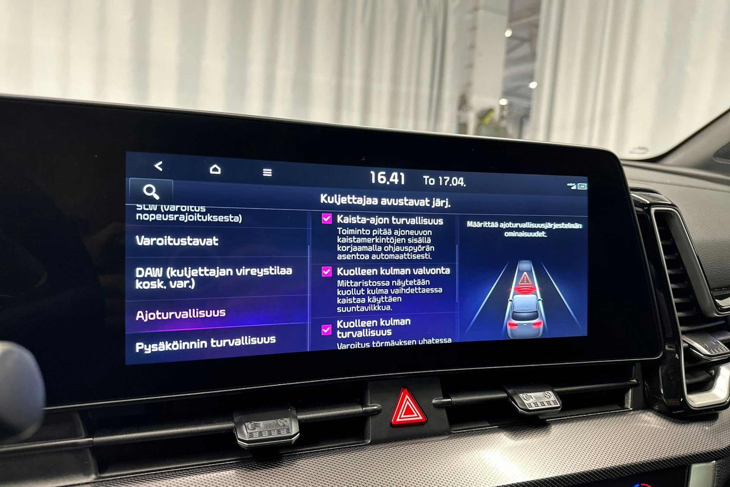 valkoinen Kia Sportage 2025 kuva 23.