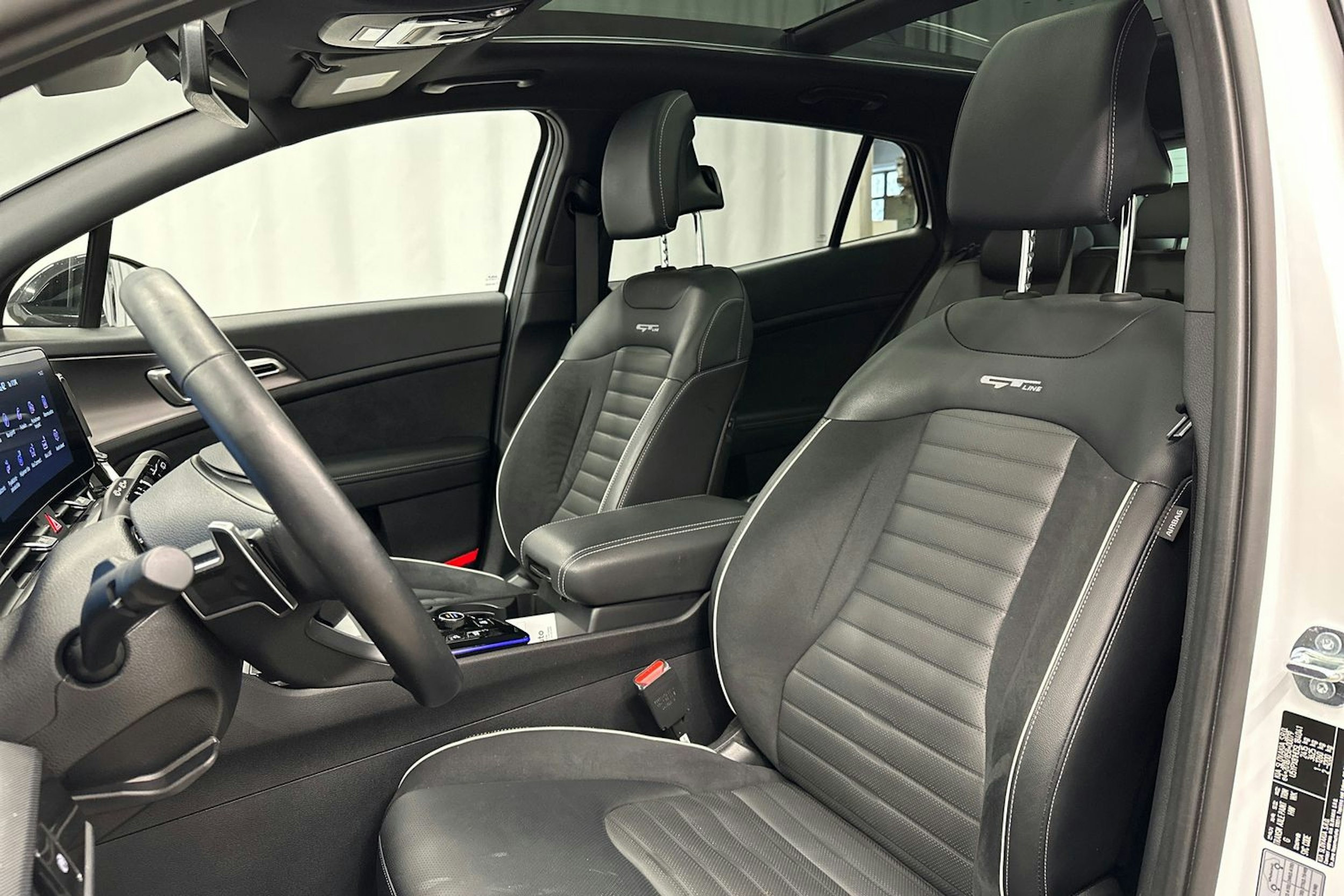 valkoinen Kia Sportage 2025 kuva 29.