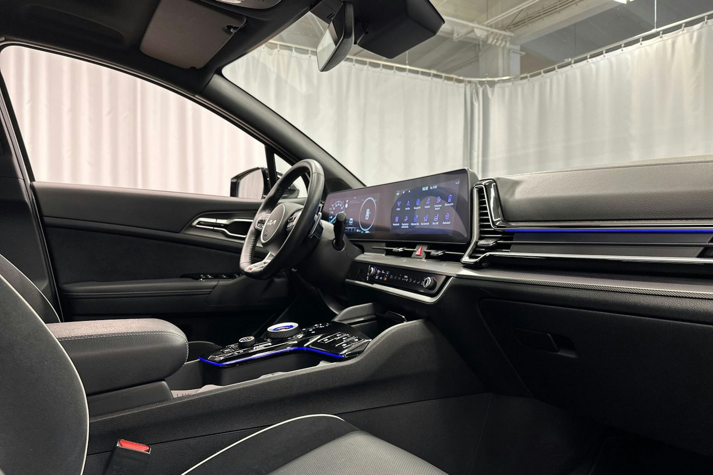 valkoinen Kia Sportage 2025 kuva 33.