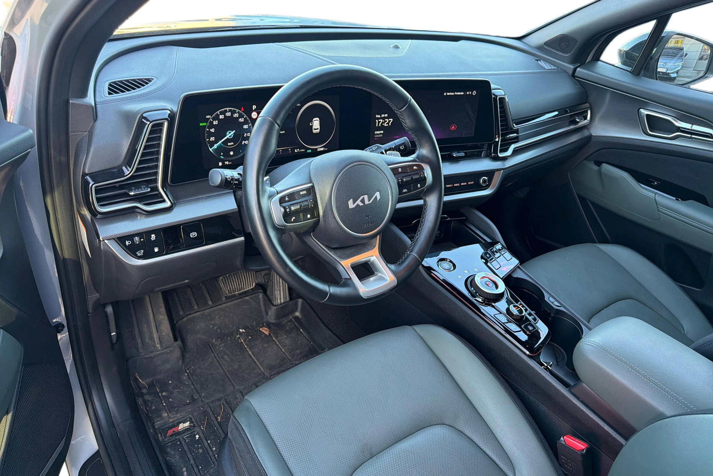 Harmaa Kia Sportage 2025 kuva 3.