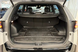 Harmaa Kia Sportage 2025 kuva 11.