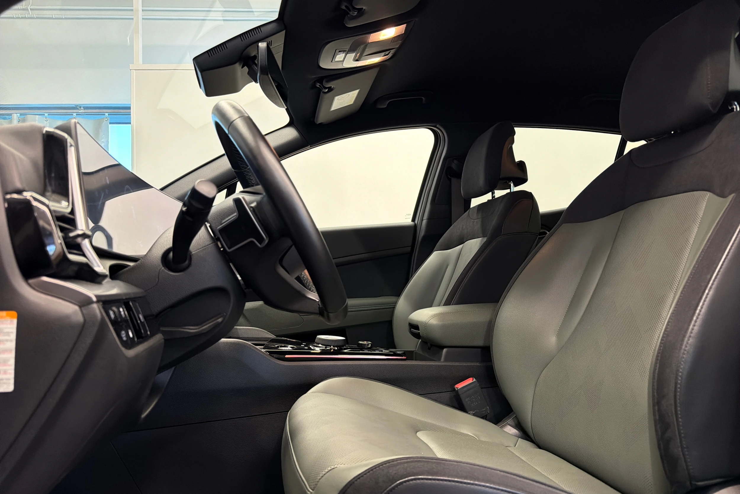 Harmaa Kia Sportage 2025 kuva 13.