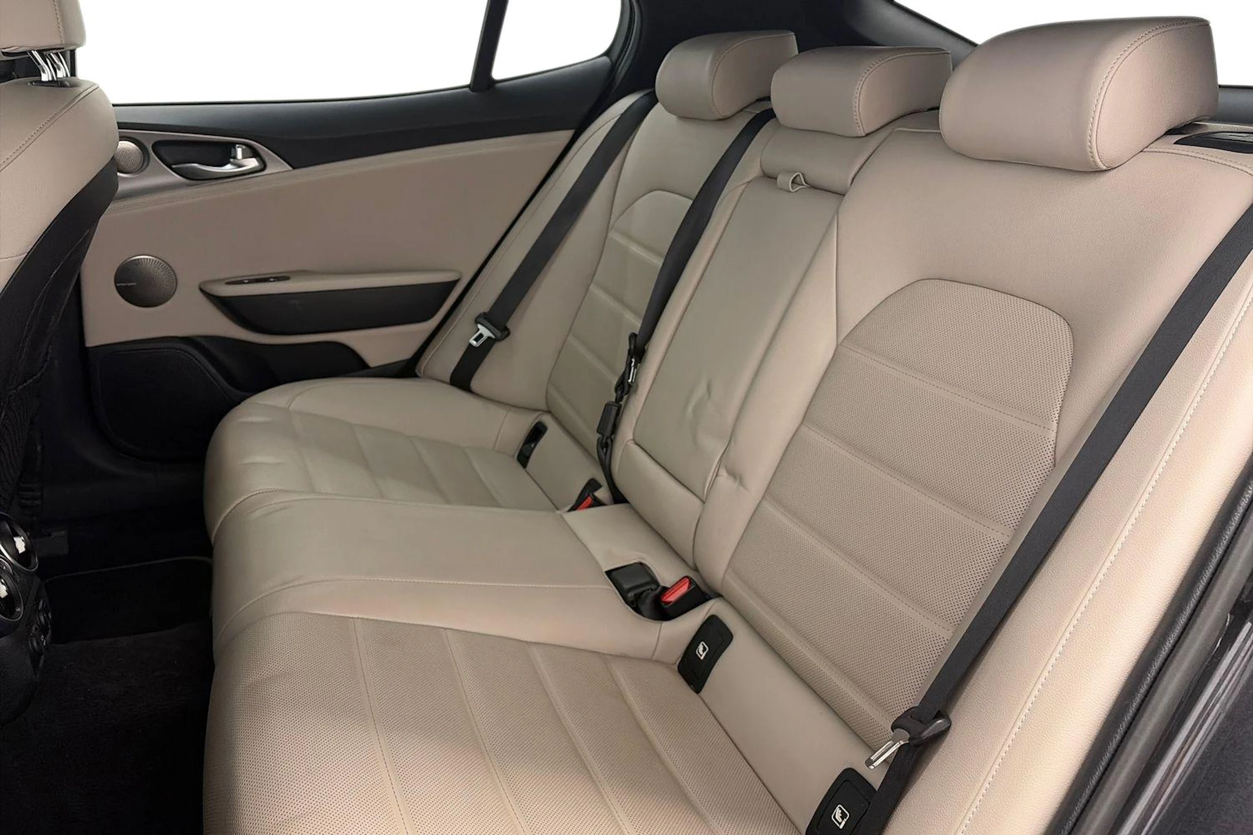 harmaa Kia Stinger 2018 kuva 8.