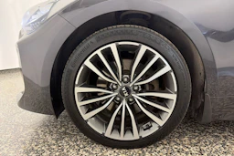 harmaa Kia Stinger 2018 kuva 10.