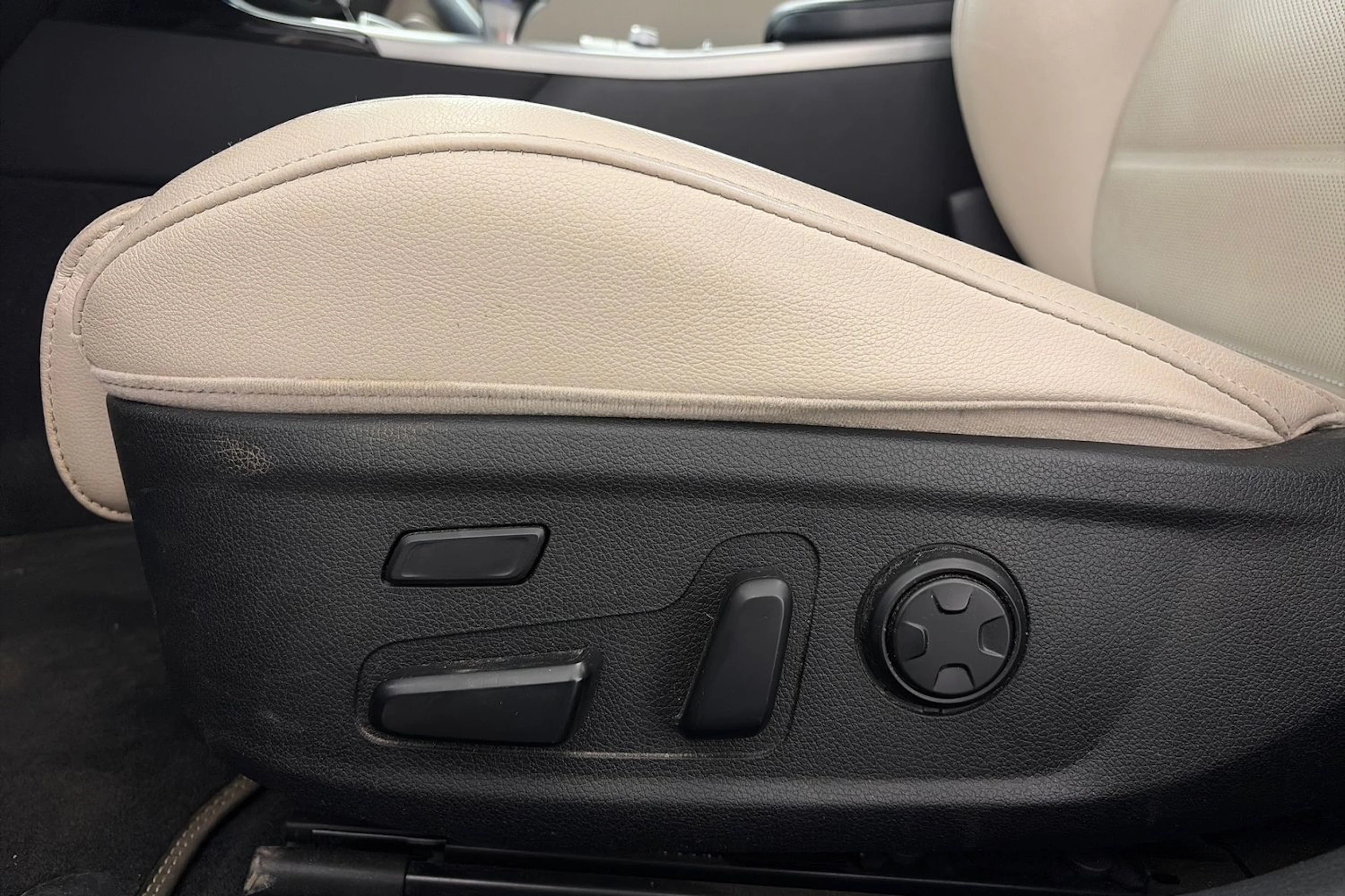 harmaa Kia Stinger 2018 kuva 15.