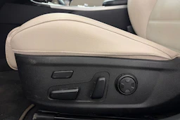 harmaa Kia Stinger 2018 kuva 15.