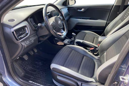 sininen Kia Stonic 2018 kuva 8.