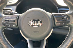 sininen Kia Stonic 2018 kuva 19.