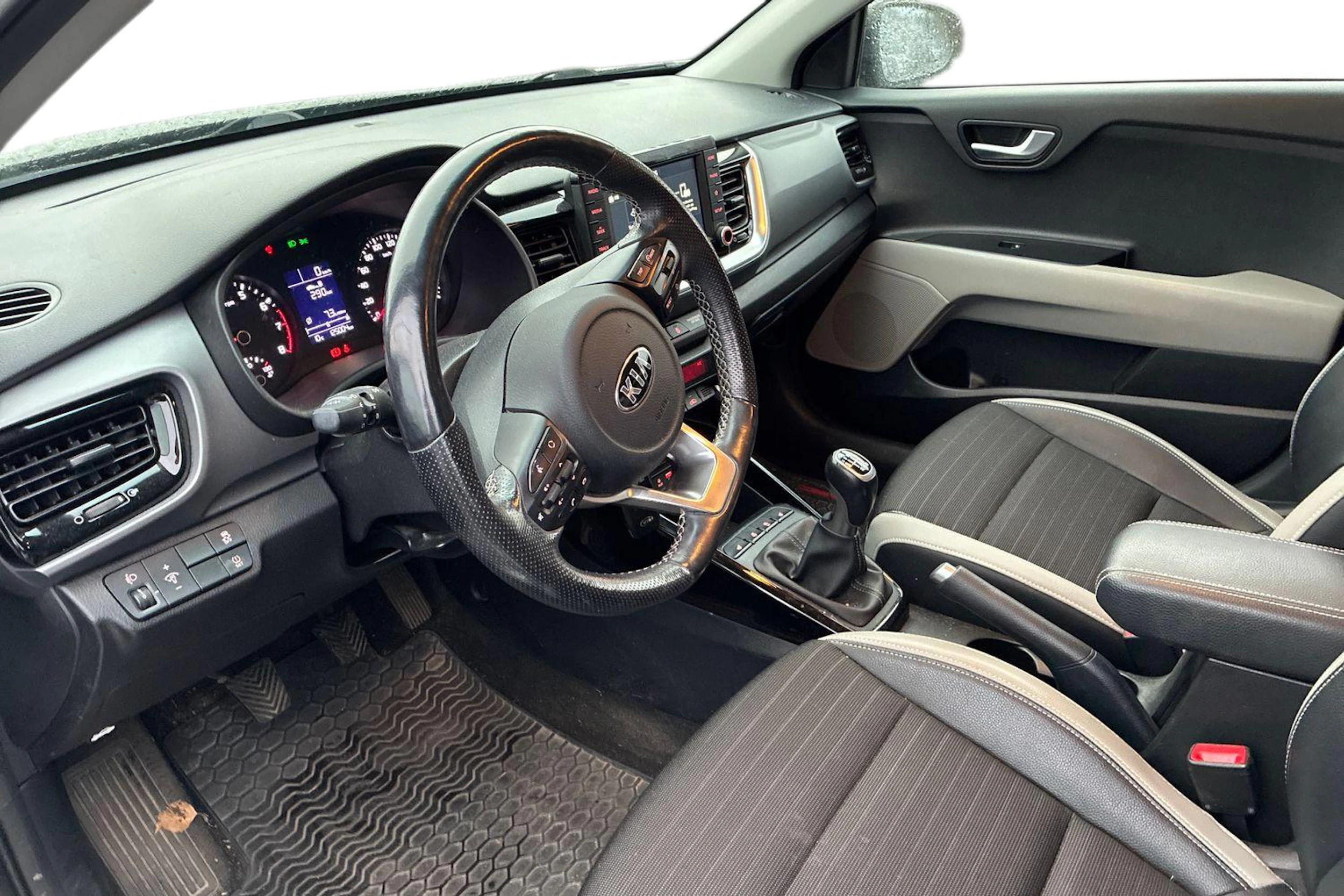 vihreä Kia Stonic 2018 kuva 3.