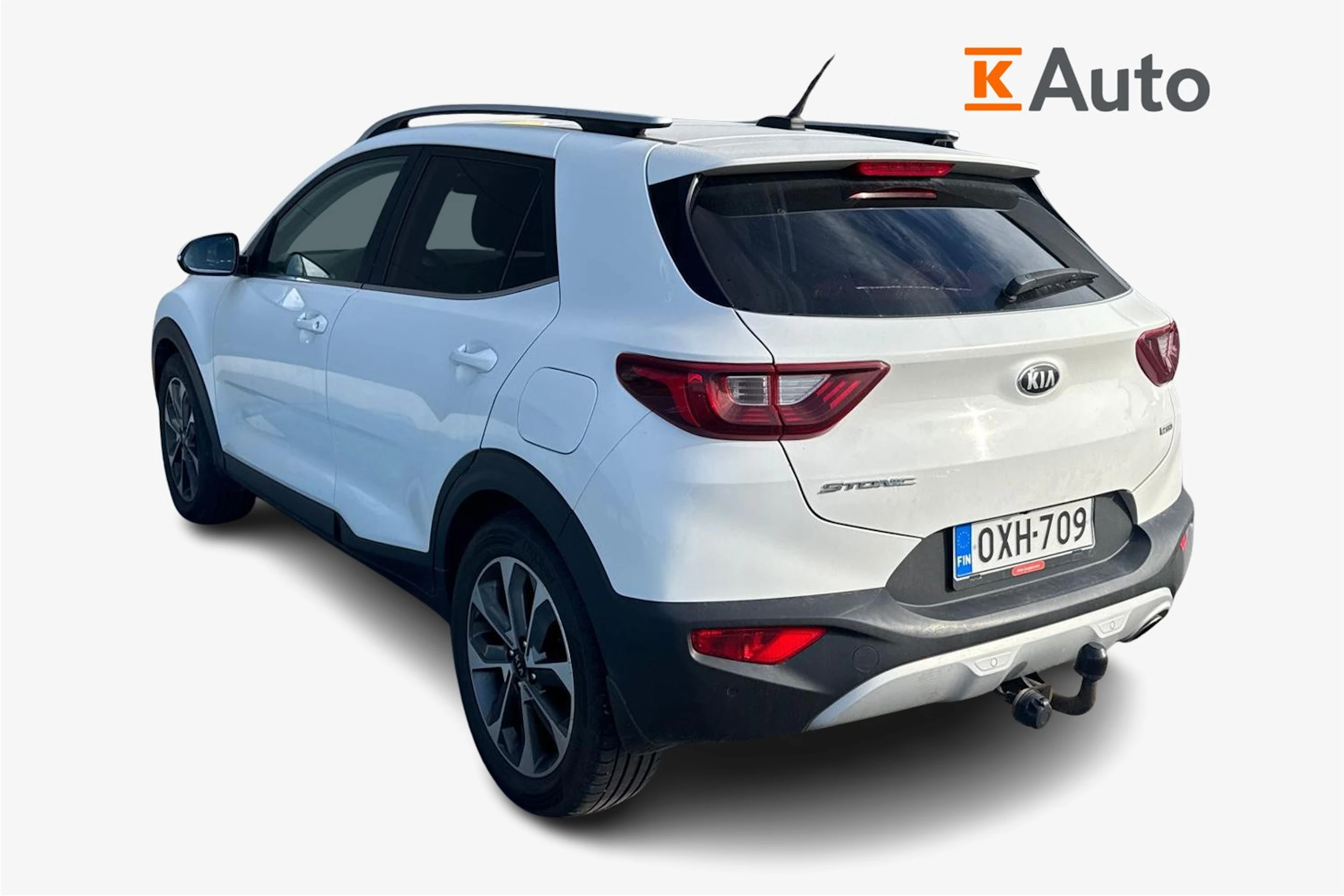 valkoinen Kia Stonic 2018 kuva 2.