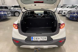 valkoinen Kia Stonic 2018 kuva 27.
