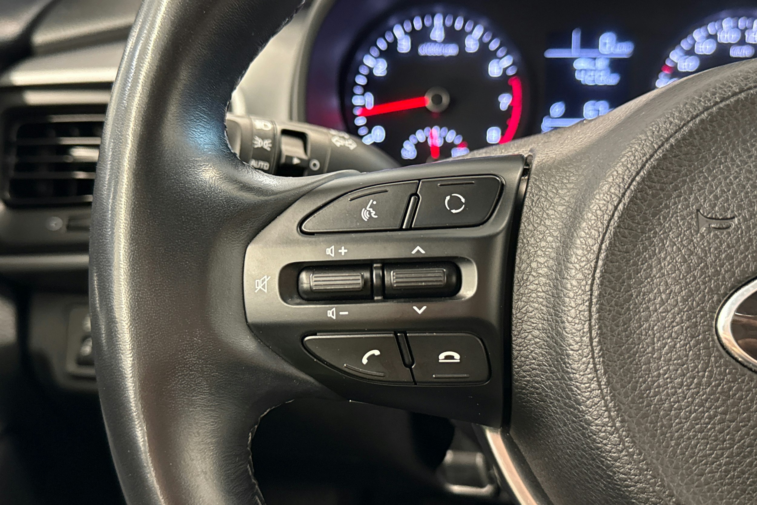 ruskea (beige) Kia Stonic 2018 kuva 19.