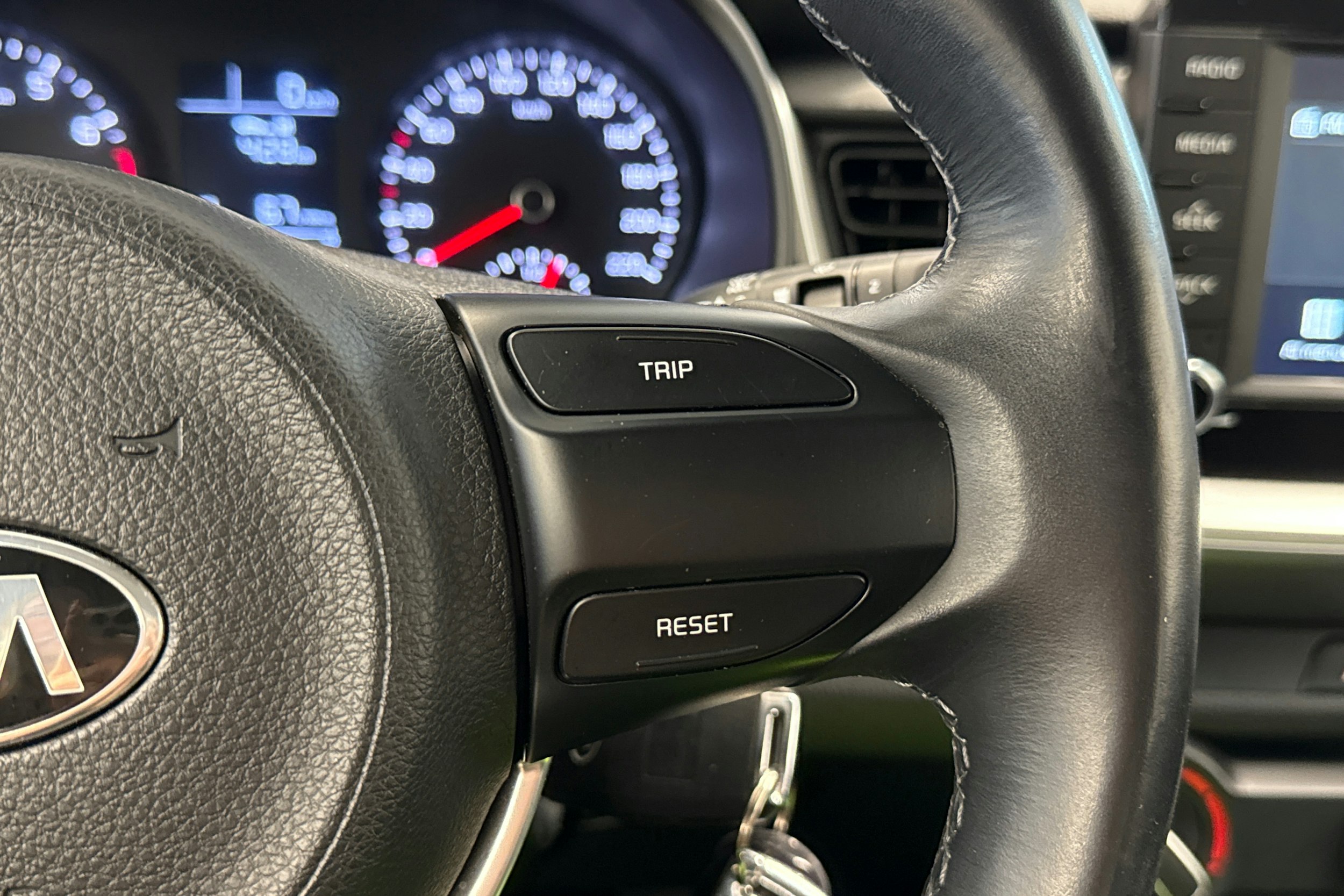 ruskea (beige) Kia Stonic 2018 kuva 20.
