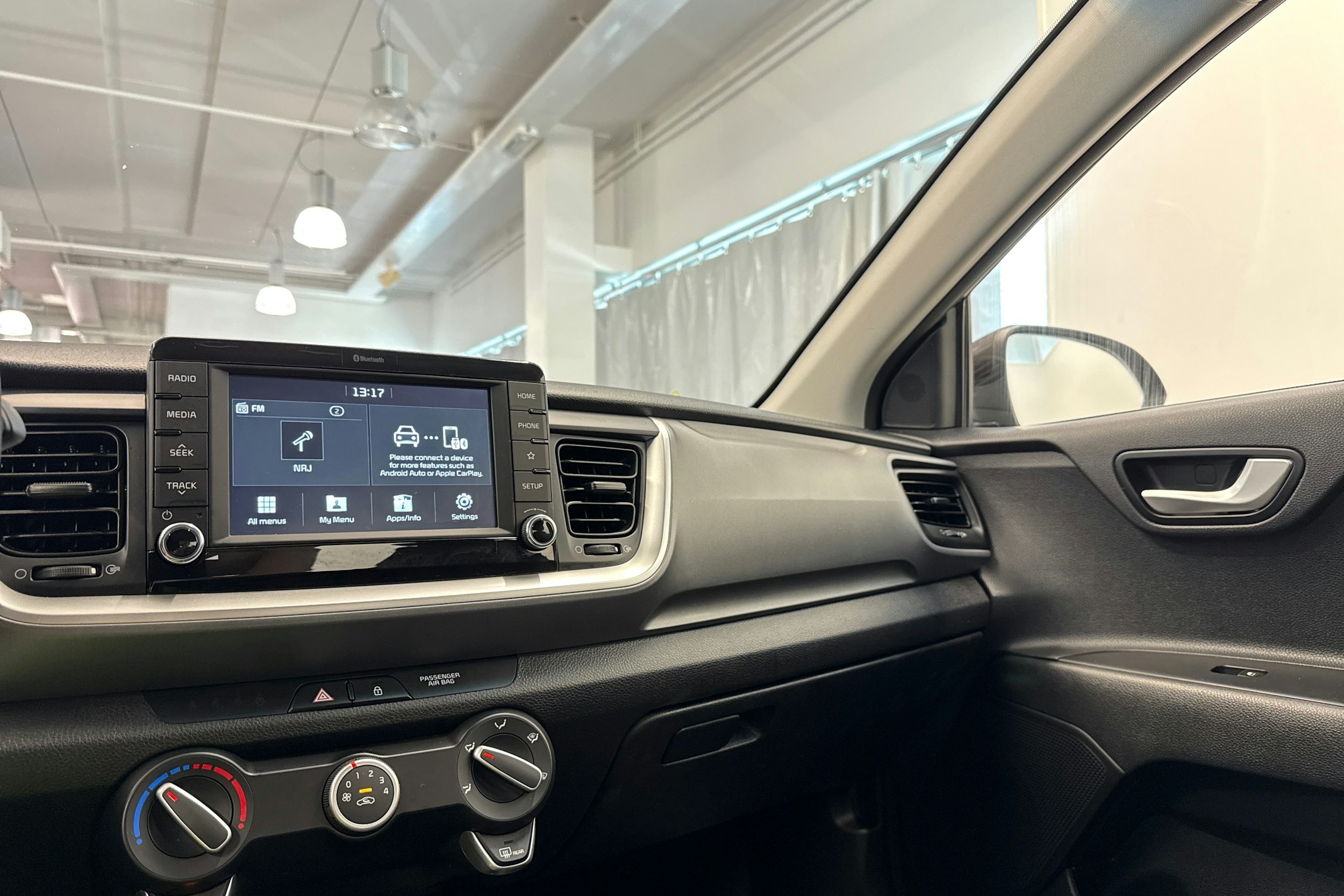 ruskea (beige) Kia Stonic 2018 kuva 26.