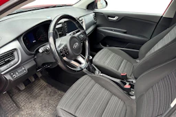 punainen Kia Stonic 2019 kuva 3.