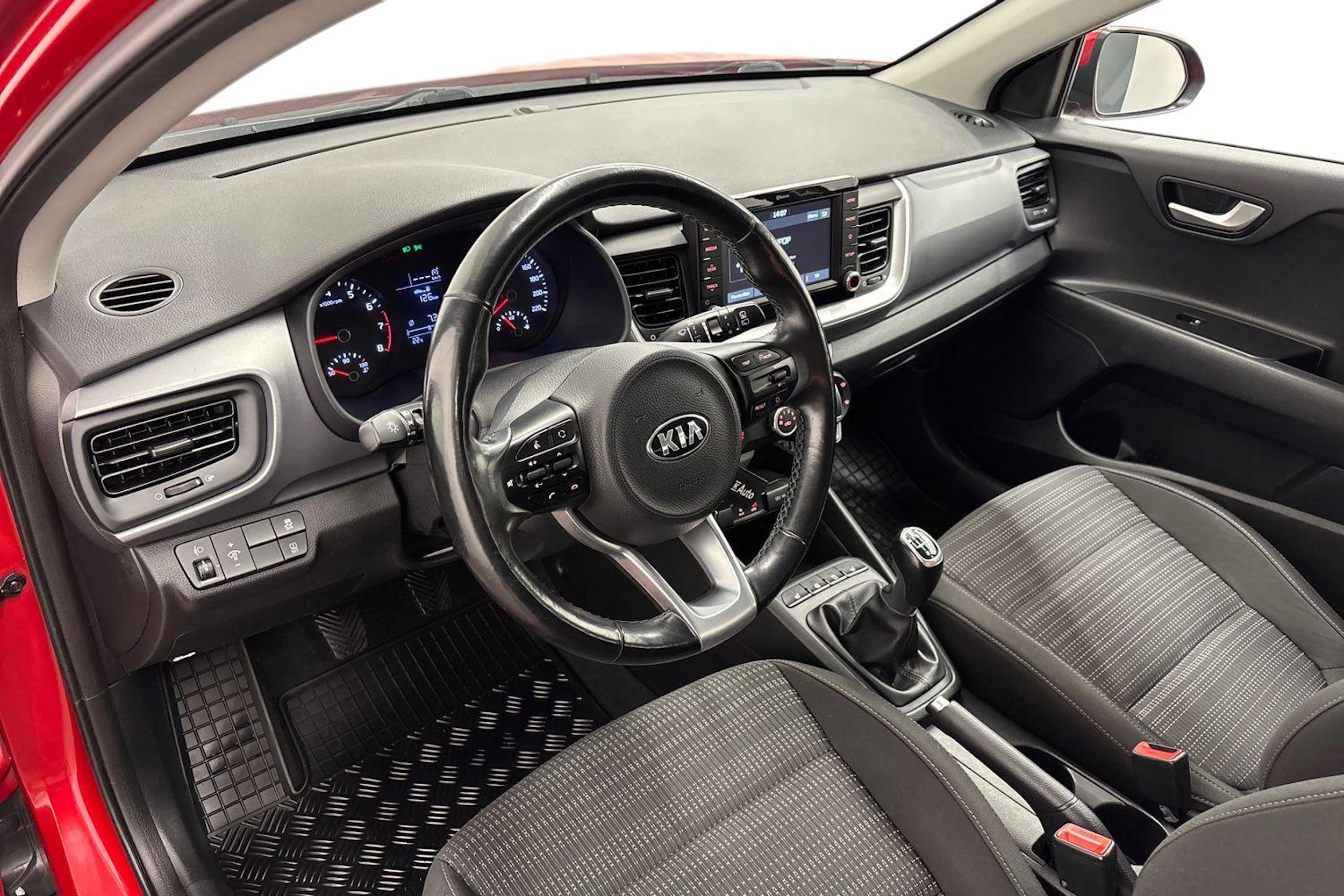 punainen Kia Stonic 2019 kuva 6.