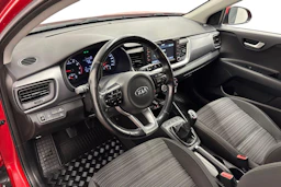 punainen Kia Stonic 2019 kuva 6.