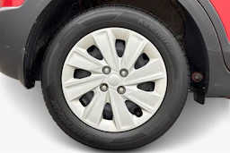 punainen Kia Stonic 2019 kuva 9.