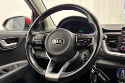 punainen Kia Stonic 2019 kuva 12.