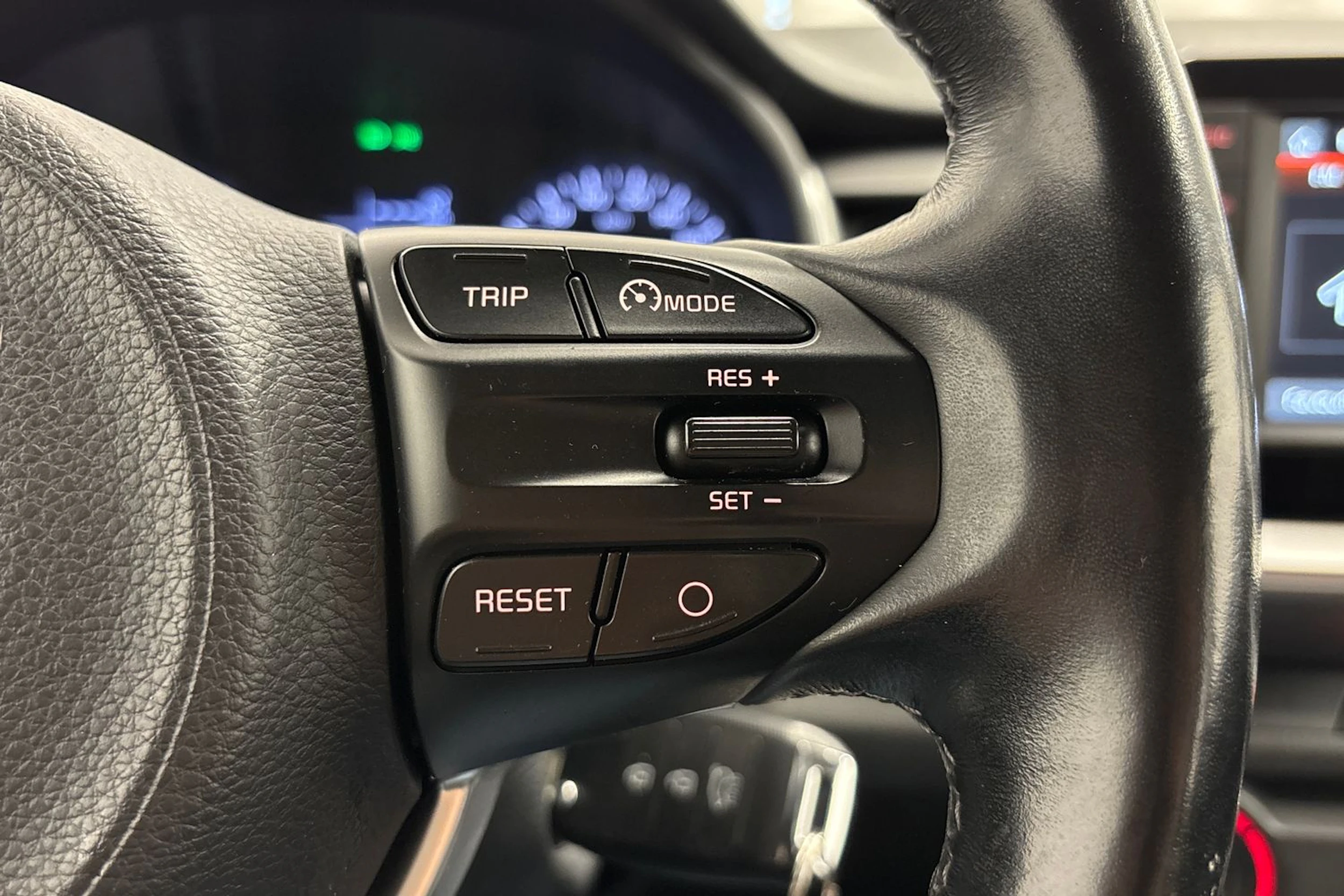 punainen Kia Stonic 2019 kuva 14.