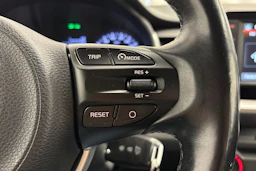 punainen Kia Stonic 2019 kuva 14.