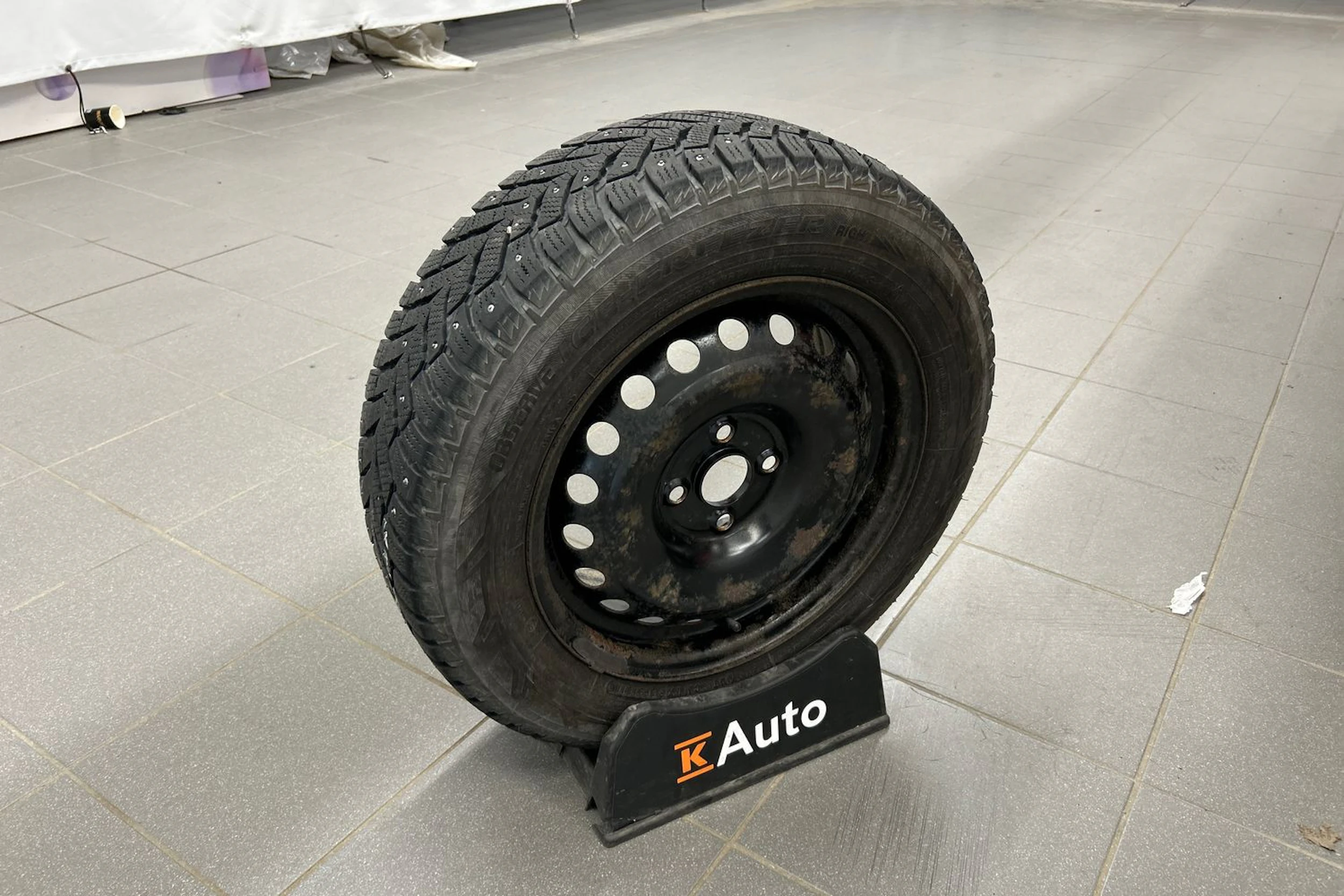 punainen Kia Stonic 2019 kuva 18.
