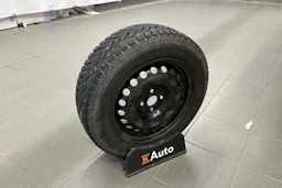 punainen Kia Stonic 2019 kuva 18.