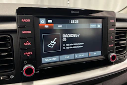 punainen Kia Stonic 2019 kuva 24.