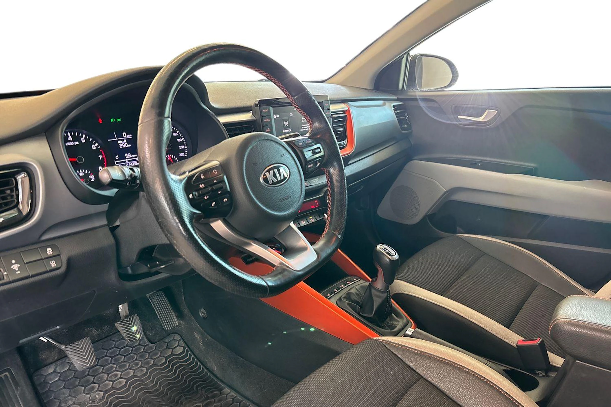 ruskea (beige) Kia Stonic 2019 kuva 6.