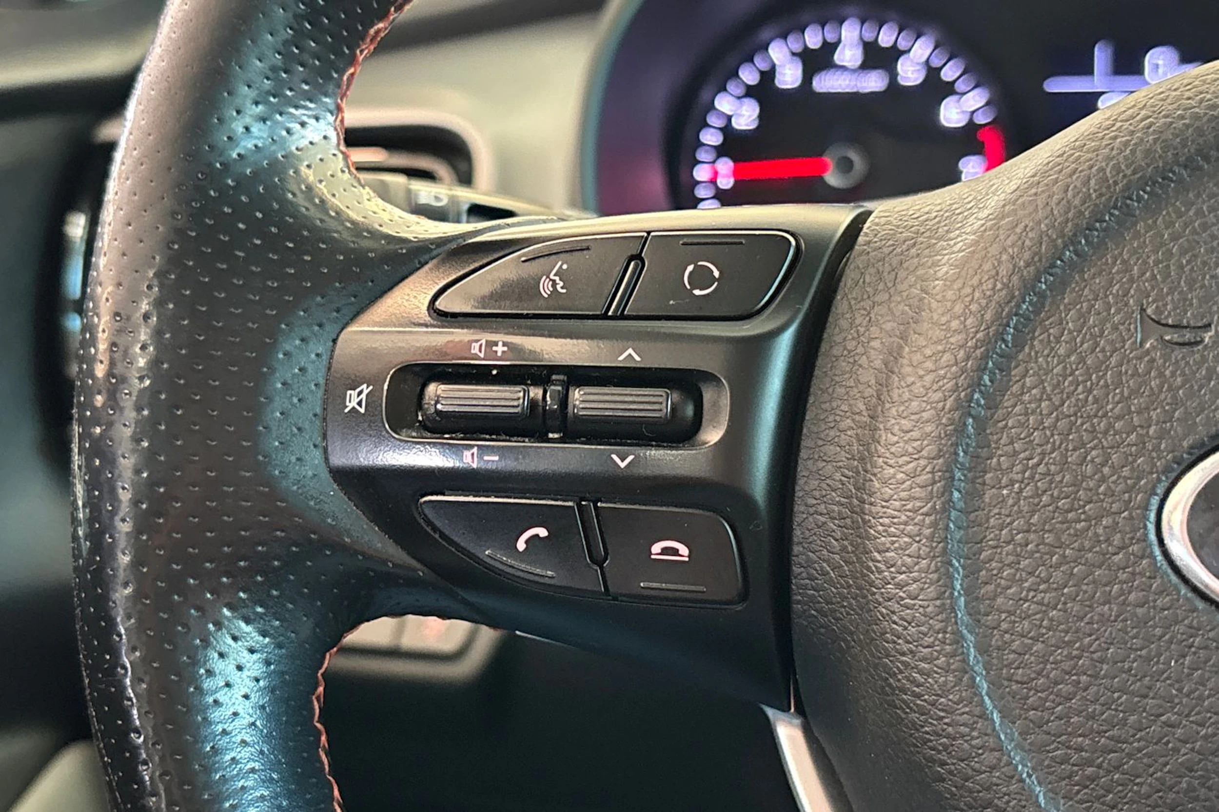 ruskea (beige) Kia Stonic 2019 kuva 13.